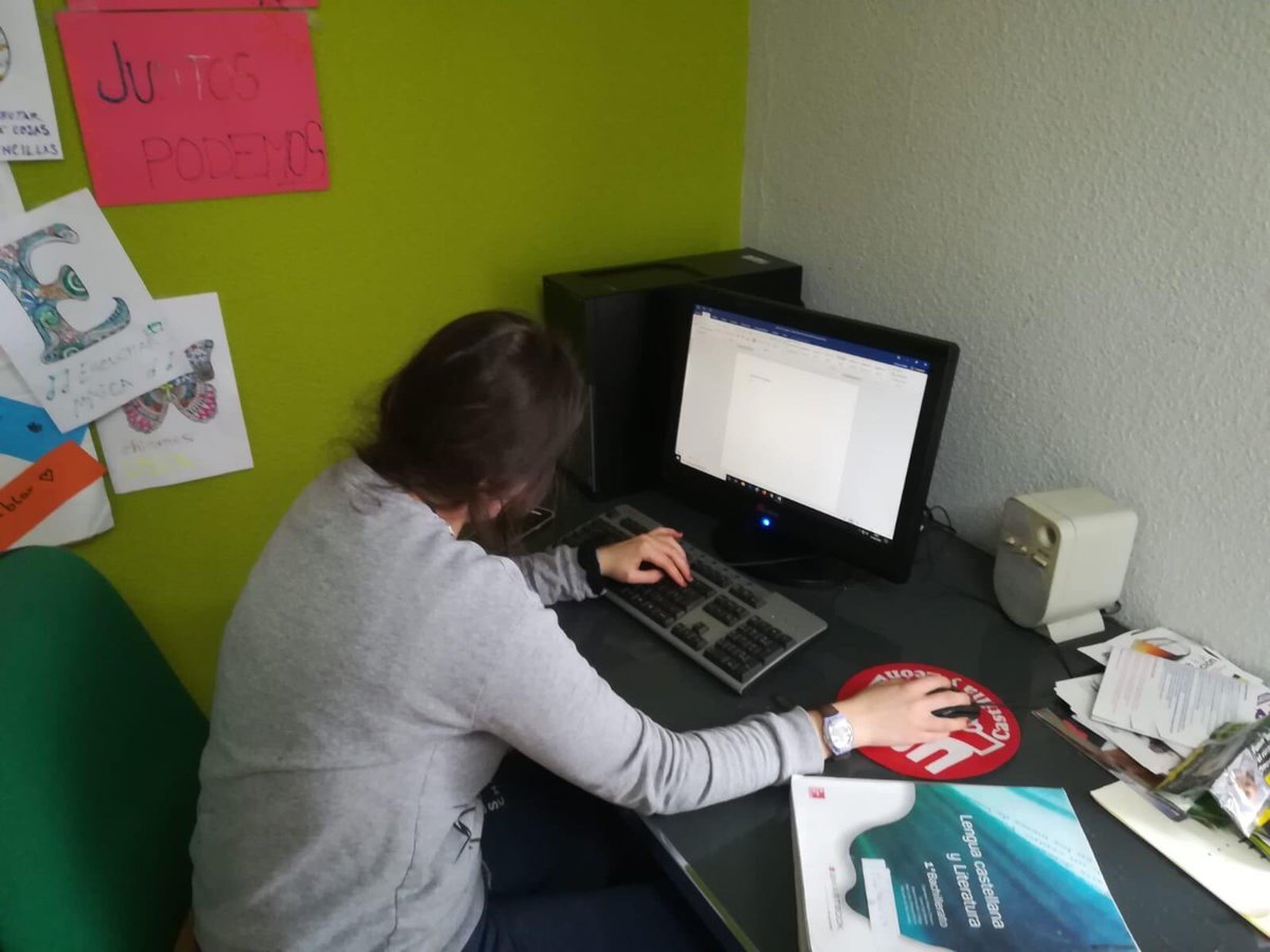 adsisvalladolid's tweet photo. Gracias a la colaboración de #TradhocTraductions, #ClubEmprende, @actiocyl , @fundacionlengua , @lopdvalladolid , #IsaacPrieto, @APAREJO_ y otros donantes anónimos ¡hemos conseguido todos los ordenadores que necesitábamos! Gracias por este espíritu solidario.👏😃 https://t.co/zFDBj2Sqdh