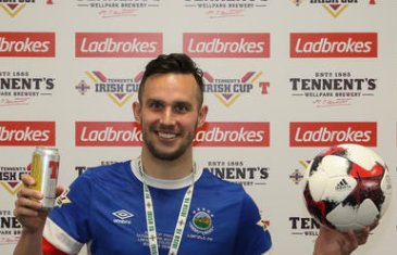 OfficialBlues's tweet photo. Back to back hat-tricks to win the League and Cup. WHAT. A. MAN. 💙
#AW7 #WaterworthWeek #AsLive https://t.co/u6AjnPOzIx