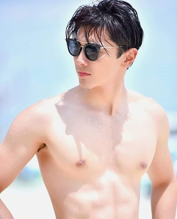 MeeMii_bum's tweet photo. ดูละครเพราะน้องจริงๆ แนกๆอาจจะหลงความหล่อ แต่หลังๆพอดูเรื่องนี้หลงฝีมือการแสดงน้องมาก #น้องมีดีกว่าที่คิด👏#ฟากฟ้าคีรีดาวep14 https://t.co/DalvQo3zAi