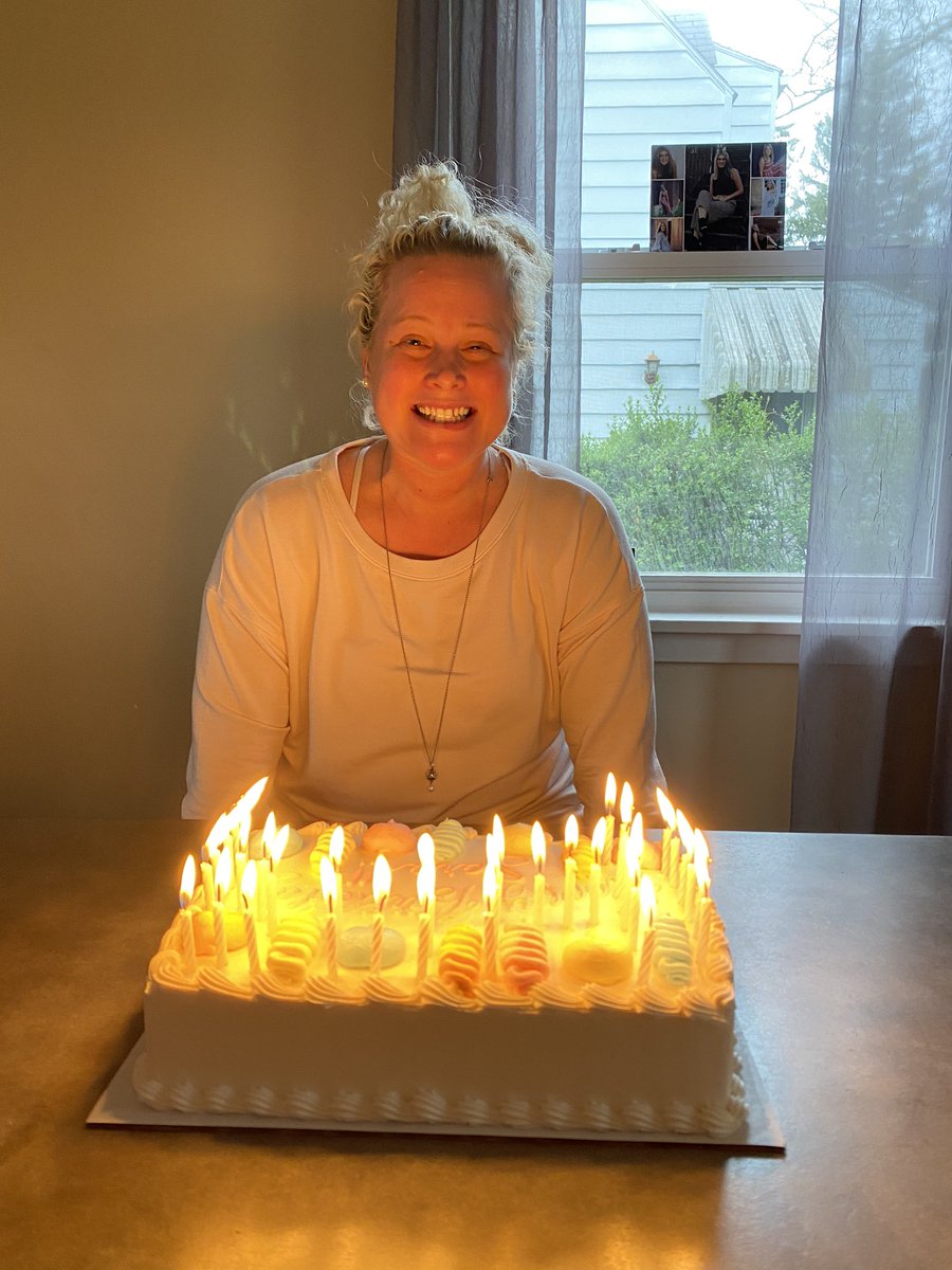 JioTheTank's tweet photo. Mommy turned 36 yesterday. We had pizza and cake and I ate A LOT. It was very enjoyable. I love my mommy very much!!!! #2yearoldtank #36yearoldmom https://t.co/pfXRySauxV