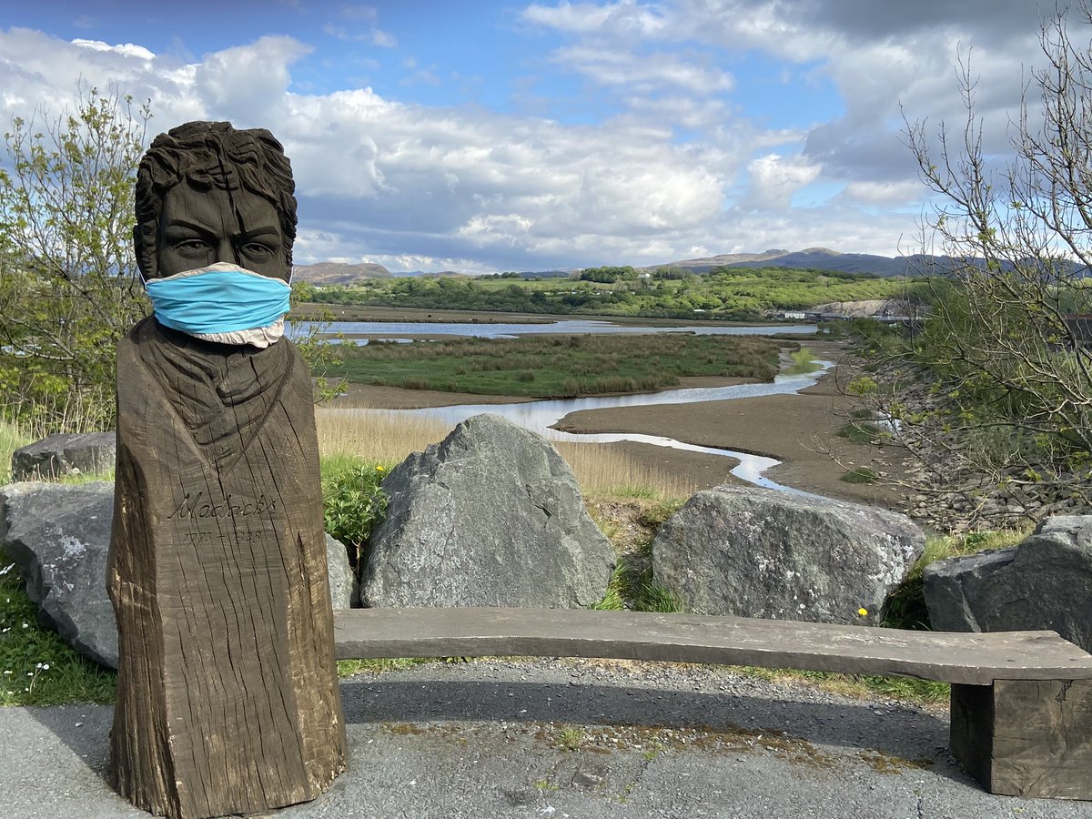 NiaJeffreys's tweet photo. Beautiful scenery and we still have our sense of humour despite everything. ❤️PORT #Porthmadog https://t.co/lUsUUuuDIx