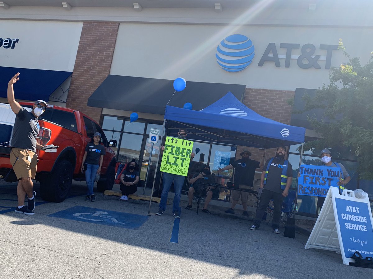 Tulsa Hills ready to set this AT&amp;T tailgating party off right!
LETS GOOOOOOOOO🔥🔥🔥🔥