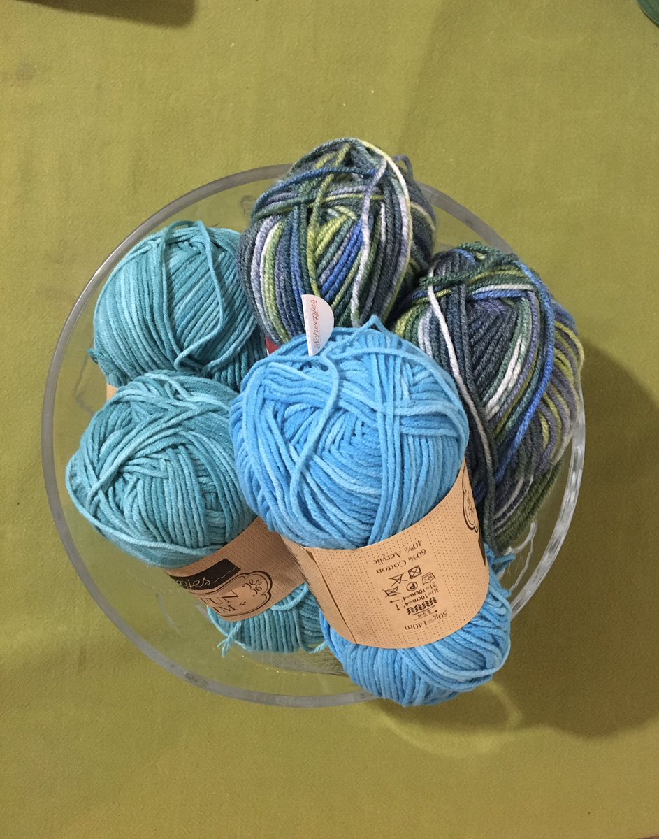 WoolnBooks's tweet photo. In love with these yarn from @deramores 
#yarnaddict #yarnlove
#shareyourcrochet #knitspiration #knitting_inspiration https://t.co/K822prKMow