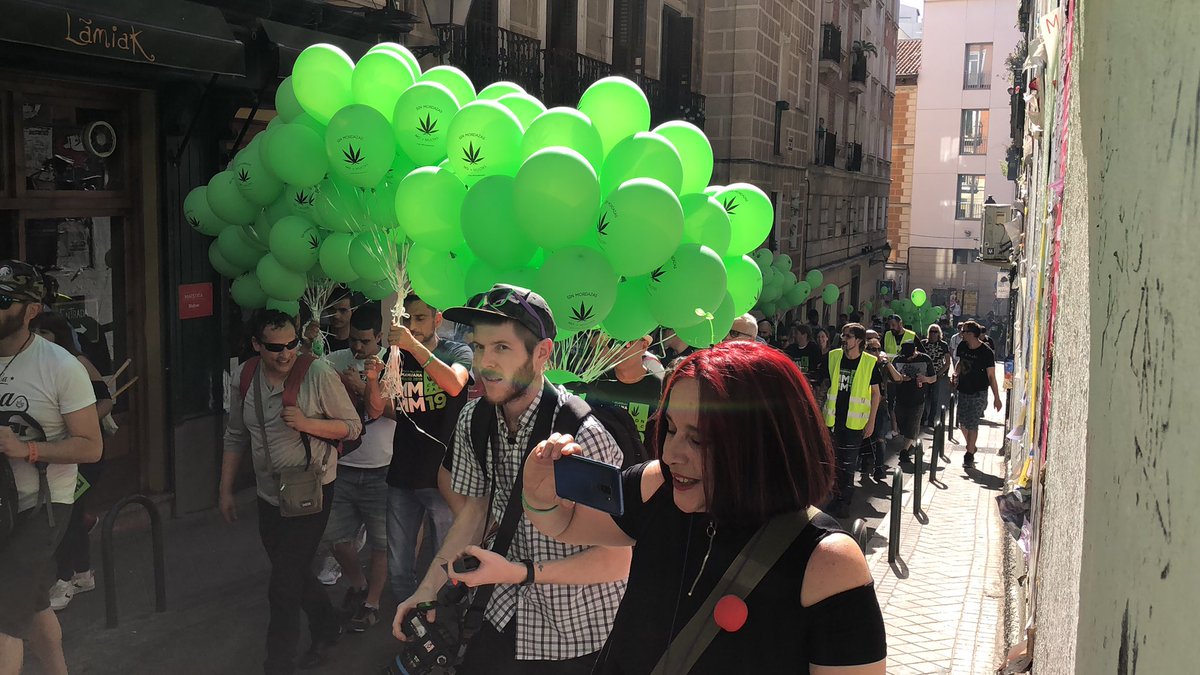 keasetuki's tweet photo. RT lamacabcn: El año pasado la liamos parda en Madrid, la Grn Vía olía a María, este año la marcha pasa por tu casa!!! #CannabisLícito #GMM20 #MMMM19 https://t.co/NBUob4GLrj via CannabisMagazin #Marihuana #Cannabis #Noticias