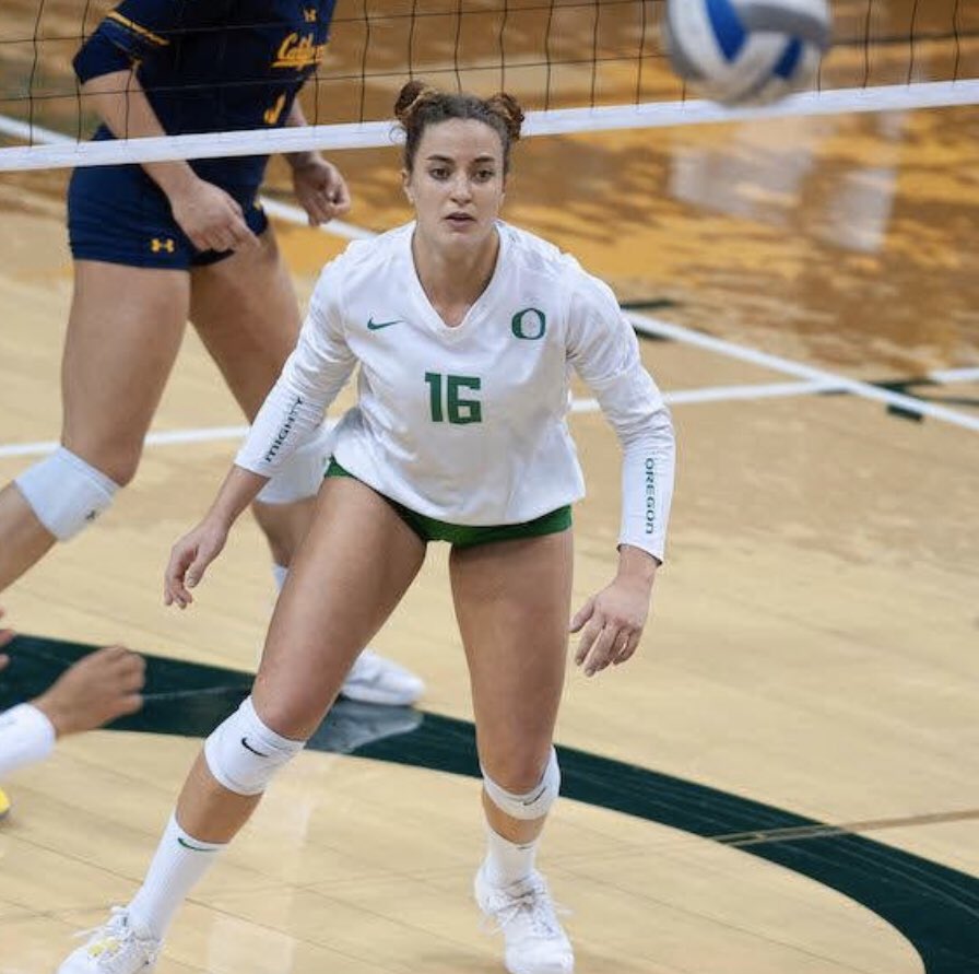 coachsteveflow's tweet photo. Today’s #SetterSaturday is inspired by @OregonVB great @augusttlee_! Who wore it better? #VolleyOn https://t.co/kvFj4JvyN0