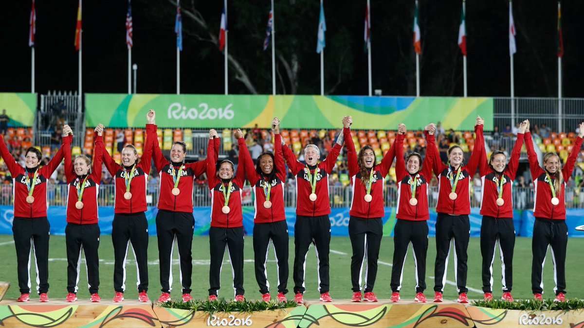 Also a highlight of Rio 2016, @RugbyCanada’s women won the first 😅 ever Olympic bronze🥉medal in rugby 🏉 sevens! They defeated 🇬🇧 33-10 🔥 🔗 to details ➡️ bit.ly/2WiIavo You can relive the action on @cbcsports this afternoon from 2-6 p.m. local. 👍