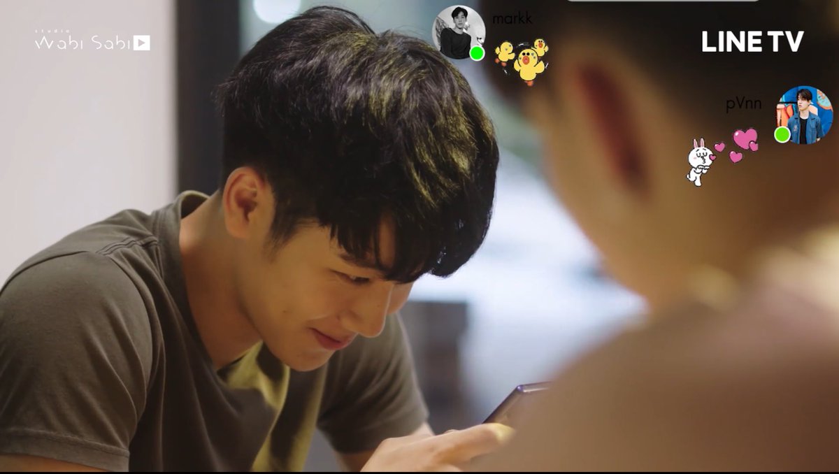 saki_takarai7's tweet image. Después del te amo era imposible que no cayera de nuevo #endofloveep8 #ENofLoveรักวุ่นๆของหนุ่มวิศวะ