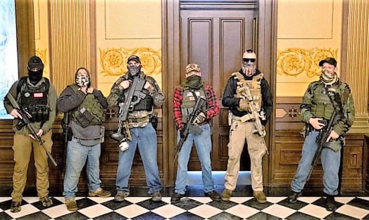 MrRaceBannon's tweet photo. #IAmGettingSoTiredOf guys with small dicks and big guns https://t.co/fJm0OIo49Y