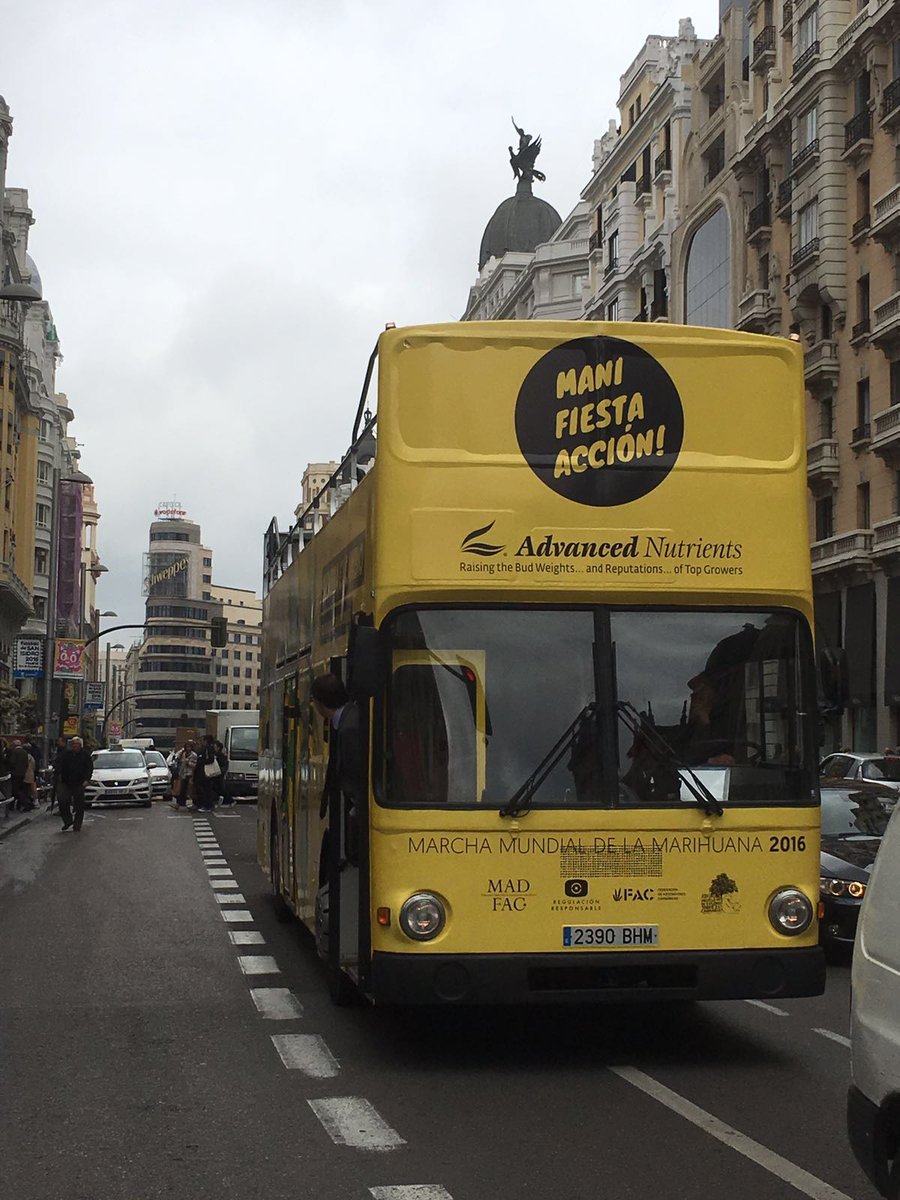 RRCEs's tweet photo. En la #MMMM2016 sacamos a rodar el #Cannabus para visibilizar la protesta por unas políticas sobre el #cannabis injustas, criminalizadoras e ineficaces. Queremos #Libertad para #cultivar y acceder al #cannabis de una manera regulada y segura #RegulaciónResponsable #GMM20 https://t.co/iIecIjXyaD