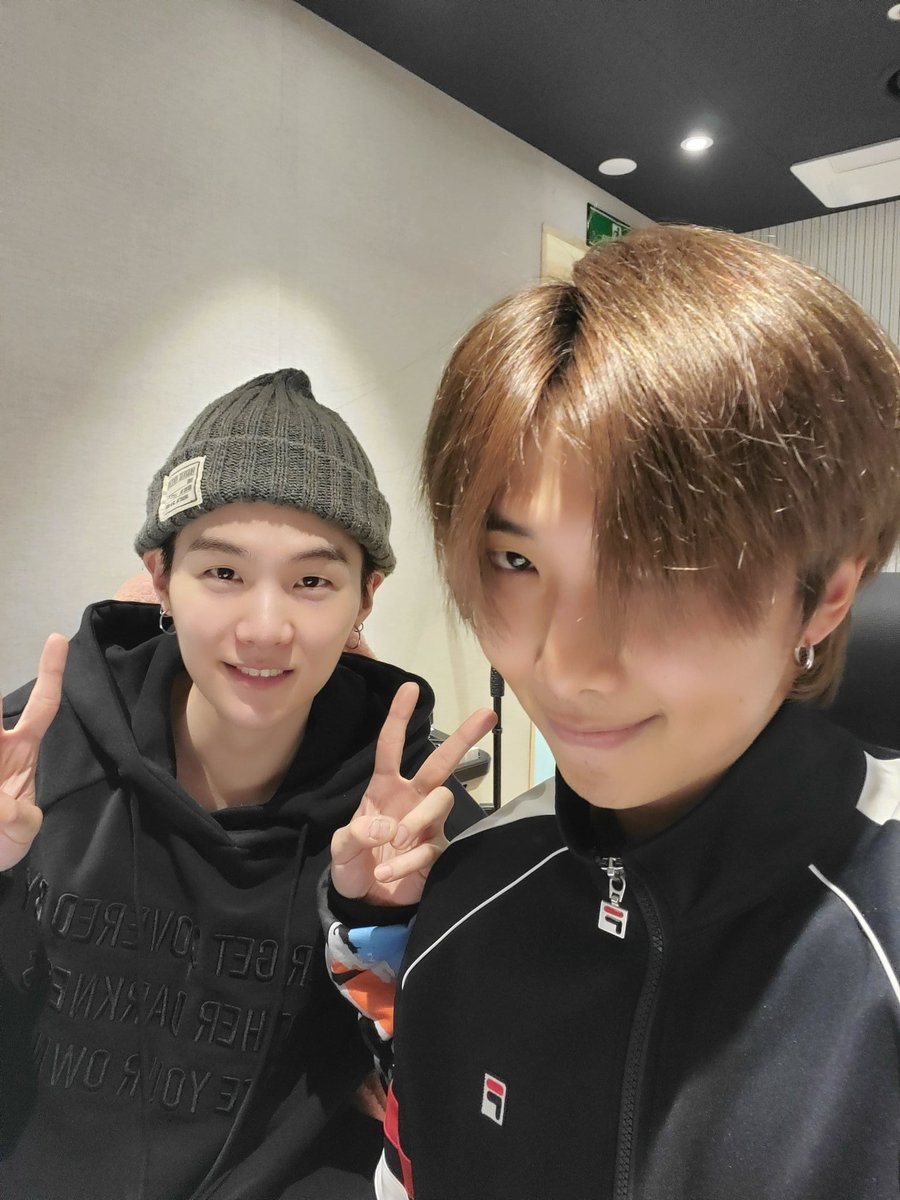 btsworldwider's tweet photo. .@BTS_twt was trending worldwide 
#1. 🌎 #0613FM_0502
#2. 🌎 ‘NAMGI’
Namjoon &amp; Yoongi was on VLIVE 3 hours ago! You can also use the hashtag above to leave questions &amp; ideas for what BTS members can answer and discuss next LIVE. 
📍(https://t.co/VyhklEXUAG) https://t.co/EdV0l07UBs