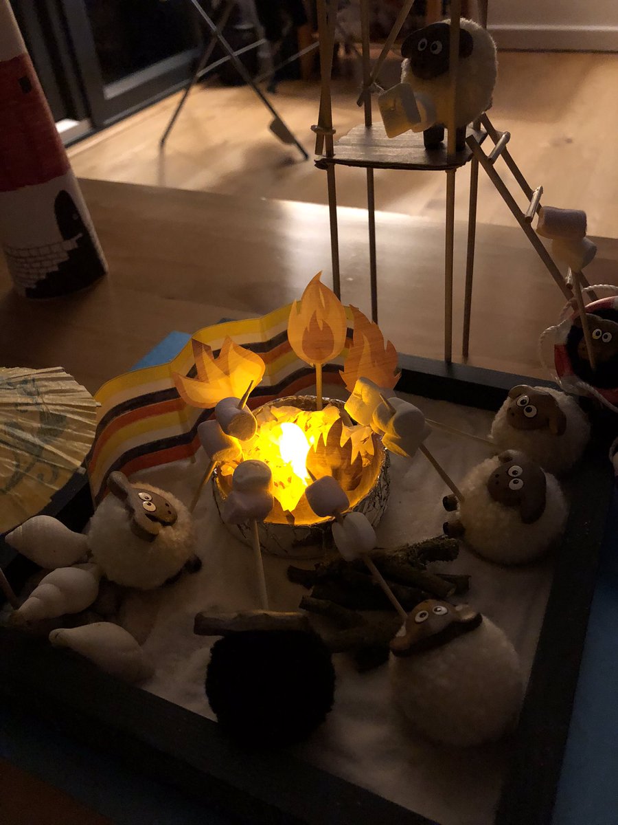 Titch_Sheep's tweet image. Baa, how exciting that we now have our very own fire pit on the beach. And even better we are toasting marshmallows. It’s so bewetiful we could stay here all night 🔥Just hope the logs last😉...... #BeachIsolation #FlockPower