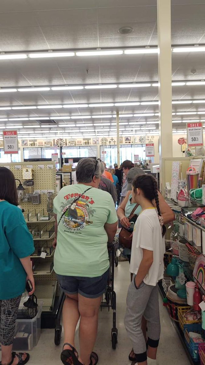 ryan_wilkinson's tweet photo. @GovernorKayIvey hobby lobby in Jasper, Al. Getting arts and crafts is okay but hair cuts and church isn't. 
#kayivey #kayiveyfordogcatcher
#ignorance #itsnotaboutoursafety https://t.co/7BZmgdX0ya