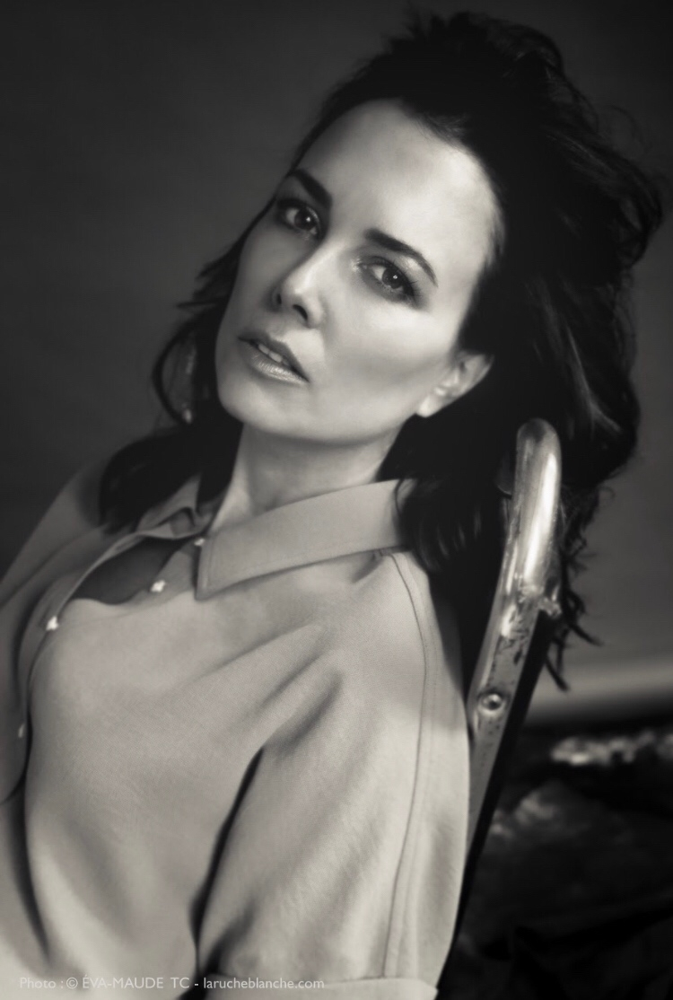 my71mag's tweet image. *Maxim* Overdrive ✨✨ Actress @MaximRoyreal talks “Mirage,” “October Faction” &amp;amp; the entertainment industry in our Film Issue: pgj.cc/lMfRbC (📸: Eva-Maude TC) #interview #maximroy #71magazine #my71mag #filmissue #artslesstraveled