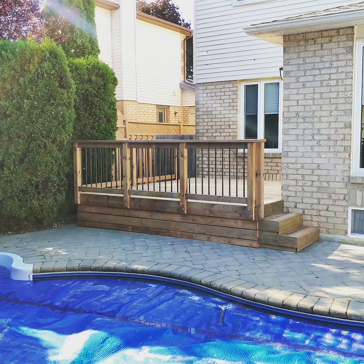 justdeckitdotca's tweet photo. Cobourg, ON.  Fall 2019.  #cobourgdecks#decksnorthumberland#deckbuilder https://t.co/ZCRT68qcsg