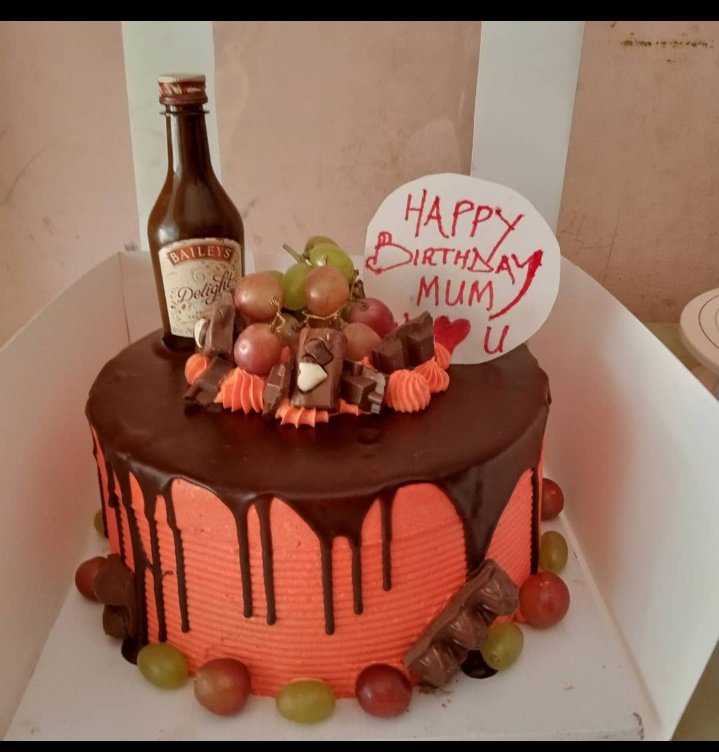AddishPie's tweet photo. Call me ADdish pie... the best Baker in 042.
I make ur special day come alive with these yummies... Plus I deliver right at ur doorstep....
Just holla me 08132663848. U always get the best! https://t.co/GQlr6MwyLC
