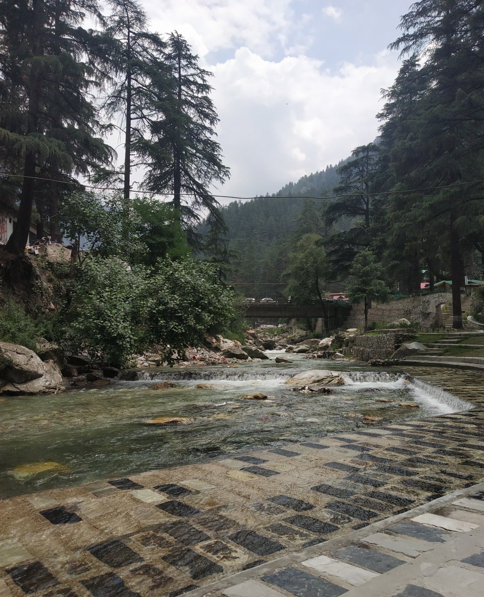 IncrIndDiaries's tweet photo. Beautiful View of Calm Stream in Kasol #Kasol #Kheerganga #Trek #Travel #HimachalPradesh #solotraveller #solotravel

https://t.co/wqJN71DEhR https://t.co/cE1NdEg5lj