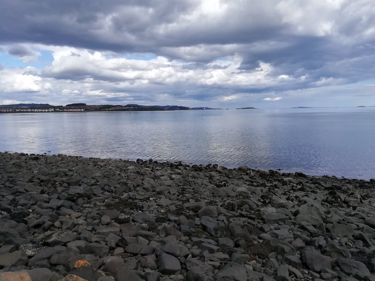eads4th's tweet photo. Great walk today around the hills of North Queensferry with my daughter. Got my steps in and hopefully a bit of sun too. Now for a BBQ, and possibly a wee drinkies. https://t.co/xDWIhhp9oc