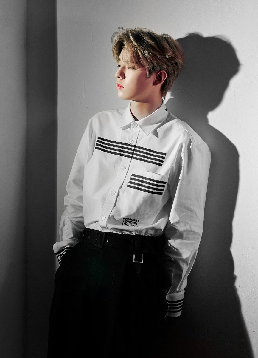 pjhsjp's tweet photo. The Demon 

#DAY6 #데이식스 
#JAE #SUNGJIN  
#The_Book_of_Us #The_Demon https://t.co/QrzJSmWk8K