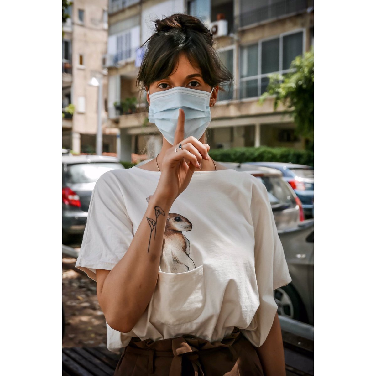 carryonjb's tweet photo. Portrait of our Times #jonnybaker photographs essential worker and student nurse, Danna Herz @CanonUKandIE @AssocPhoto https://t.co/wEhl0svxFv