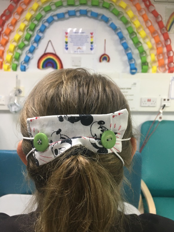 DischargeLounge's tweet photo. Thank you 💙 to @ZoeMiddleton20 Mum's friends for making these headbands to protect our ears from getting sore from our PPE.🌈  @UHLfox @DrFoxLHC @Leic_hospital https://t.co/RJsNeISdqS