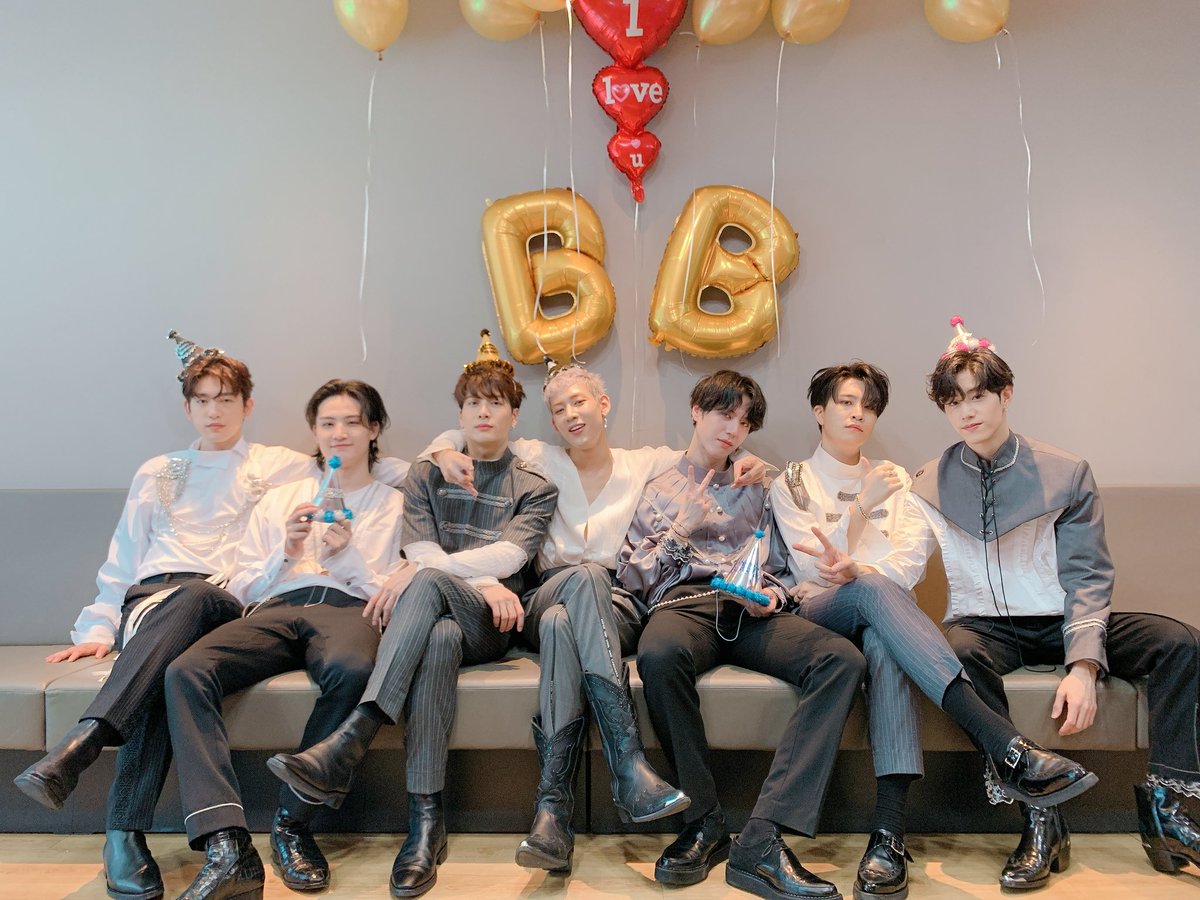 KTHxJJH's tweet photo. Birthday boy and his brothers :(( I love this #Got7 #BeliveinBamBamDay #BamBamDay #Bambam
#BAMBAMDAY2020 @GOT7Official https://t.co/YkqxtIy2Ya