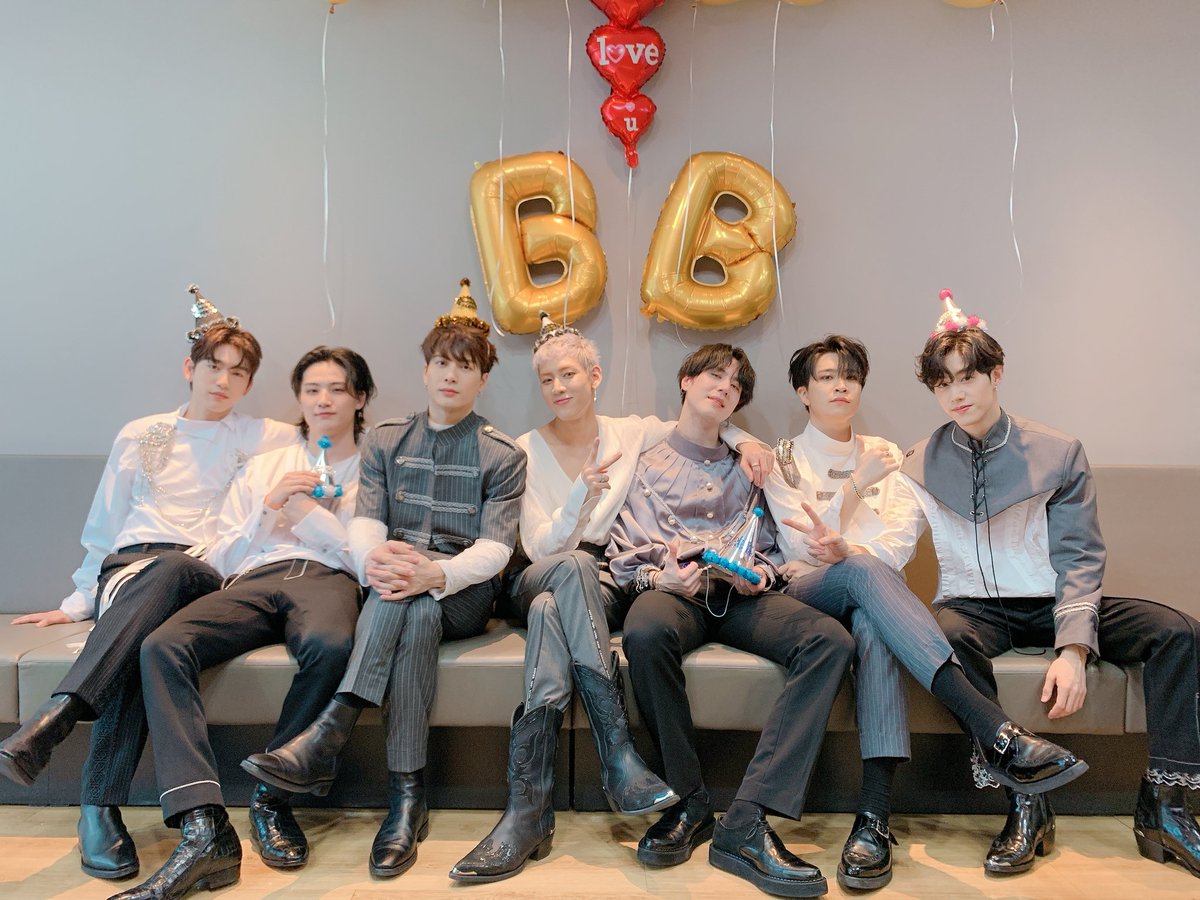 KTHxJJH's tweet photo. Birthday boy and his brothers :(( I love this #Got7 #BeliveinBamBamDay #BamBamDay #Bambam
#BAMBAMDAY2020 @GOT7Official https://t.co/YkqxtIy2Ya