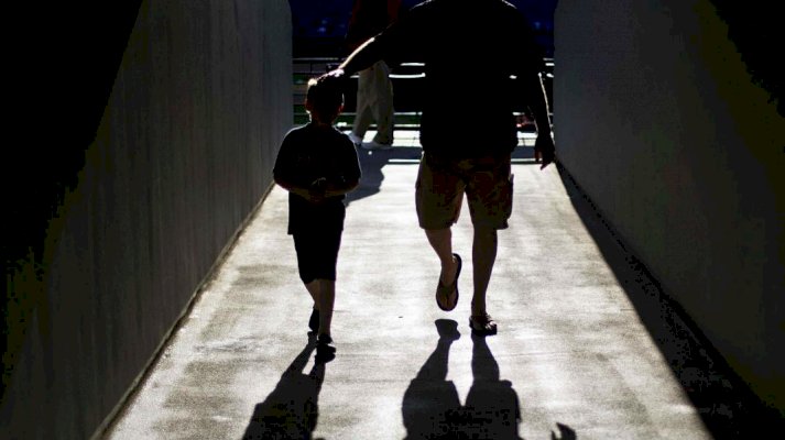 PulsoTucuman's tweet photo. Hijos de padres separados podrán alternar entre las casas de sus progenitores una vez por semana https://t.co/0Y85FOUTrq https://t.co/quvVyWRpVx