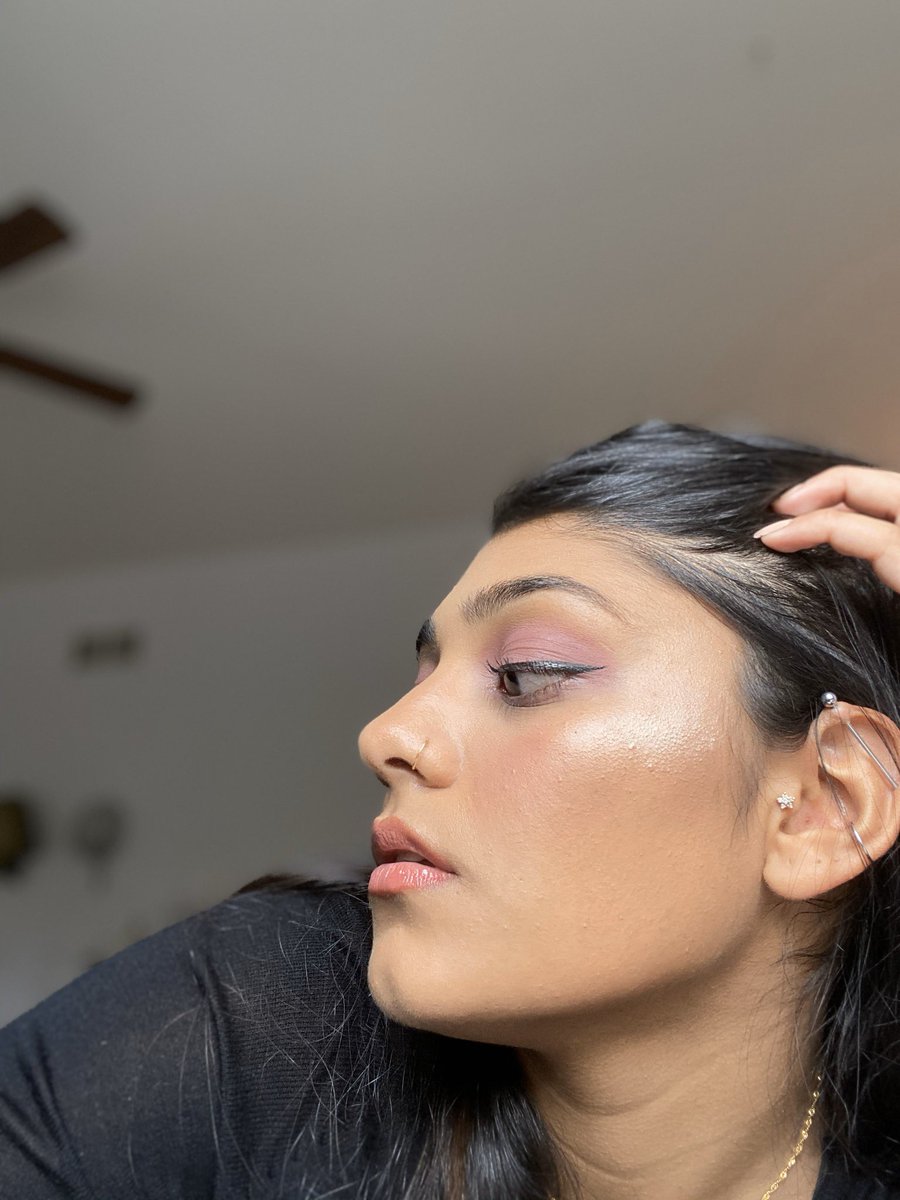 thatratcancook's tweet photo. i ripped out my industrial piercing once so that’s why my ear look weird https://t.co/LgbP2pwrz3