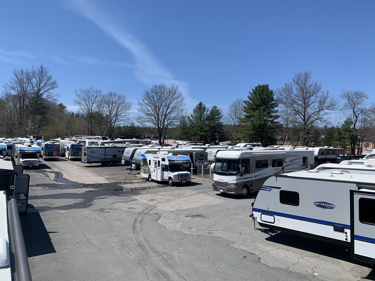 ForrestRVCenter's tweet image. The weather is perfect today! Come practice some social distancing while getting matched with the camper of your dreams! #socialdistancing #Camping #CampingVibes