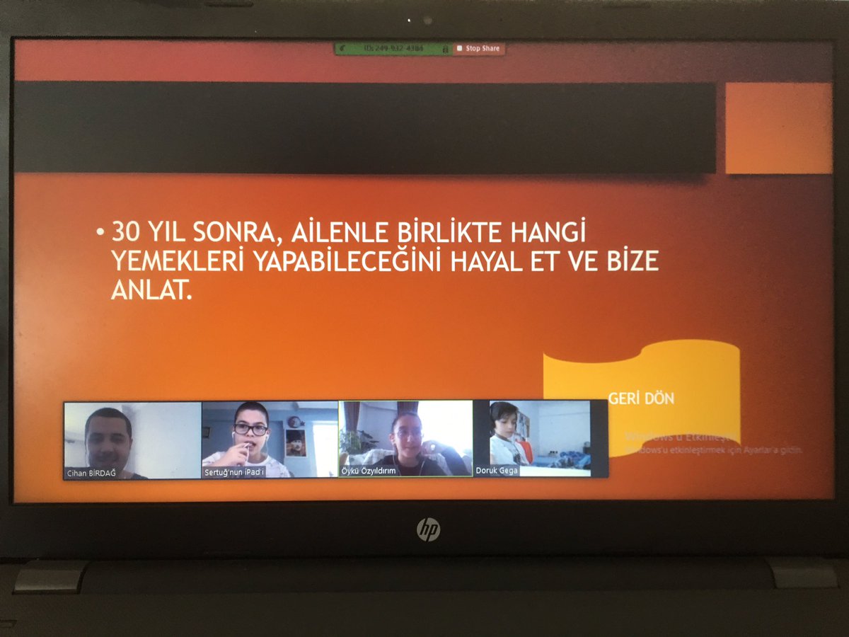 CihanBirdag's tweet image. Uzakta olmak küresel problemleri çözmemize engel değil🚫Senaryomuzdaki problemleri belirleyip temel problemimizi çıkardık⚒ Beyin fırtınası yaparak gelecekte yapabileceğimiz harika sufleler tasarladık.🍩 #fpsı #BKup @BaharBrbr @DuyguPeran @eypaksar