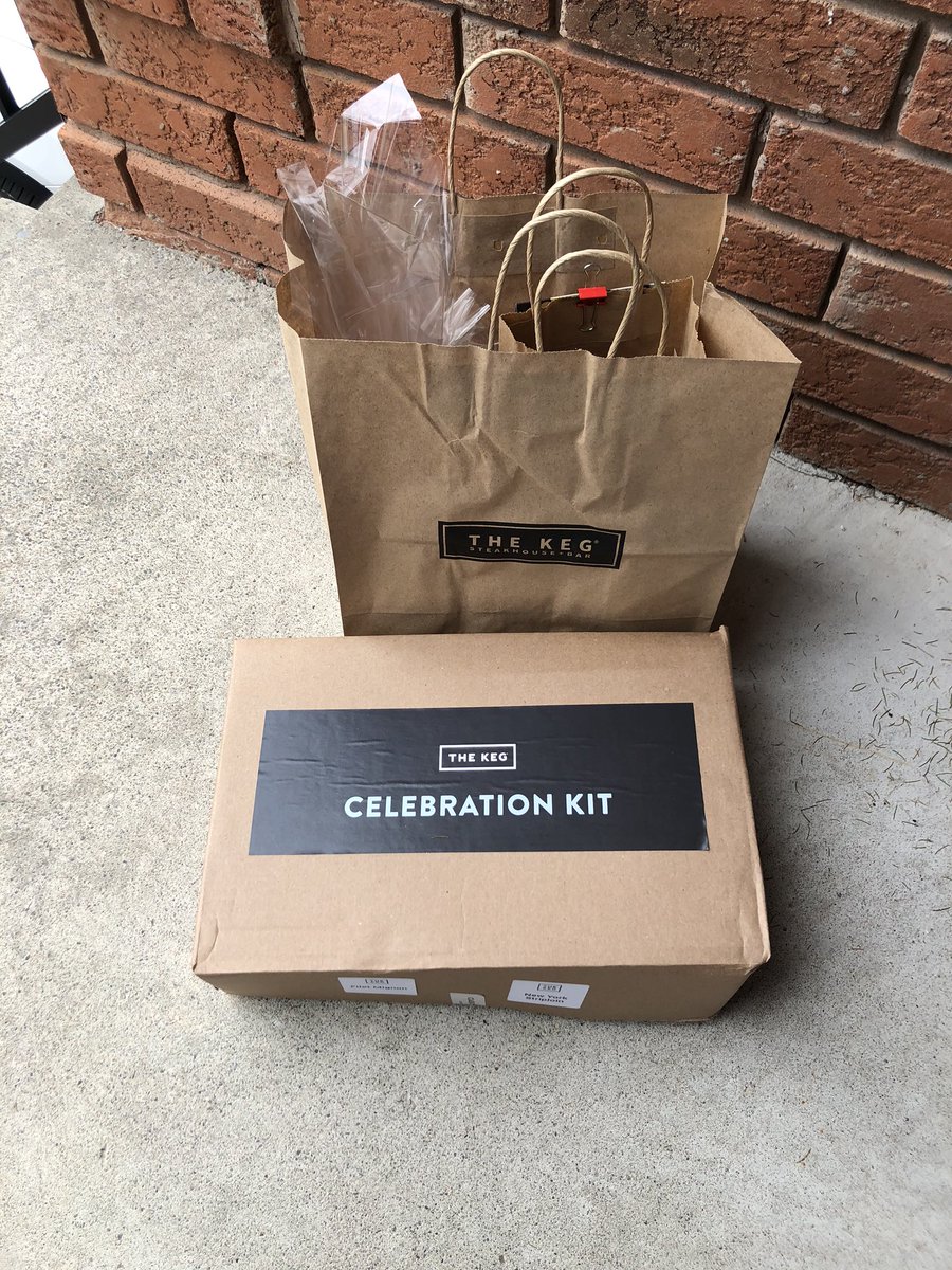 allthingsregal's tweet photo. OMG! 🍷🥩🥗🍞🥔 @TheKeg just delivered a special treat to my home! Their NEW #CelebrationKit which brings The KEG to YOUR KITCHEN! Available to order May 4, 2020! #TheKEG @JLohrWines Thank U for bringing a little joy to my home ❤️ Pics when plated to come! #RandomActOfKindness ❤️ https://t.co/7nUUwht9zA