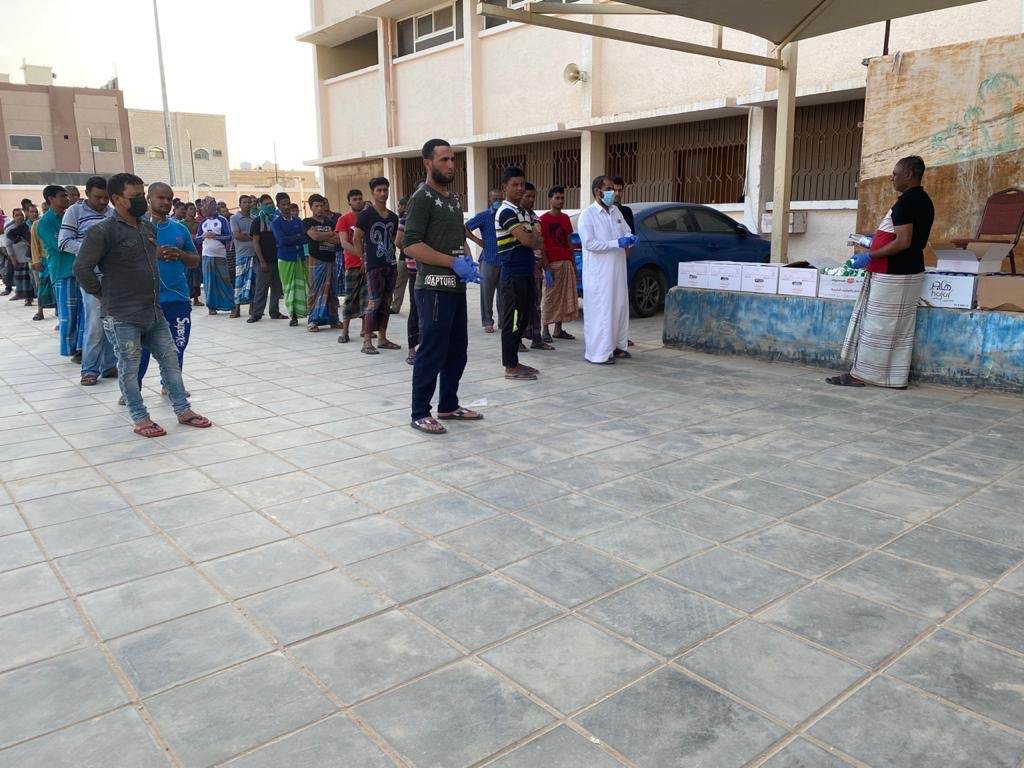 تم هذا اليوم ولله الحمد تأمين٦٢٠ وجبة أفطار لـ #دار_الأيواء بمحافظة #الخرج 
بالتنسيق مع شركائنا في المطاعم
هذا وتم توزيعها بشكل فردي إلتزاماً بالاحترازات الوقائية من فايروس #كورونا

#جمعية_بشائر_الخير_لحفظ_النعمة
#التطوع_الصحي
#بدعمكم_نستمر 

<a href="/nacrsa/">مجلس الجمعيات الأهلية بمنطقة الرياض</a> 
@DelmMosa45 
@Mhrsd_sa