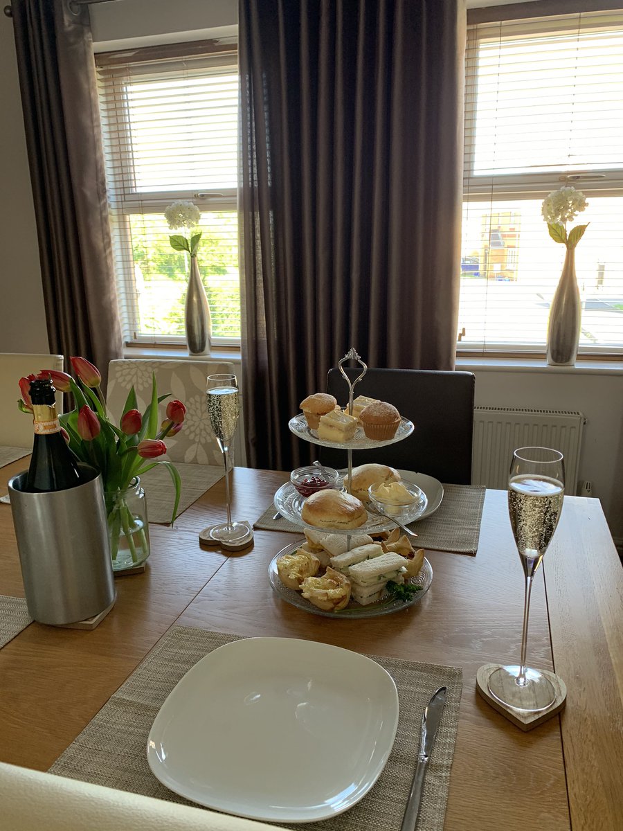 Sam_hodges77's tweet photo. Lockdown doesn’t have to be boring #lockdownsaturday #afternoontea https://t.co/LJfv3AJHMo