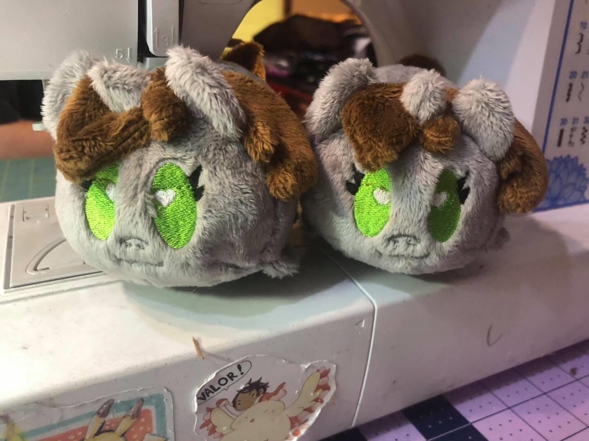 emberfallplush's tweet photo. Pip Pip! #littlepip #lilpip #pip #unicorn #mare #fallout #falloutequestria #foe #plushtoys #plushys #mlp #mlpfim #plushiecommunity #plushie #plush #plushtoy #plushy #plushies #tsum #tsumtsum #finishedplushies #emberfallplush https://t.co/arHDanh1CT