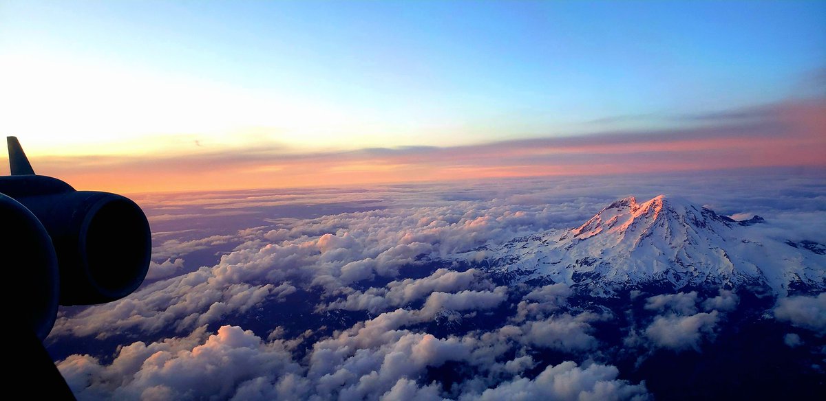 Never. Gets. Old.
'Tahoma' aka larger than Baker
#mountrainier #rainier #pnwlife #cascades #mtrainier #mountainsunset #nwsunset #alpenglow
 @TravelTacoma
 @MtRainierWatch @mtrainierwa @MountRainierNPS @MountRainierWA