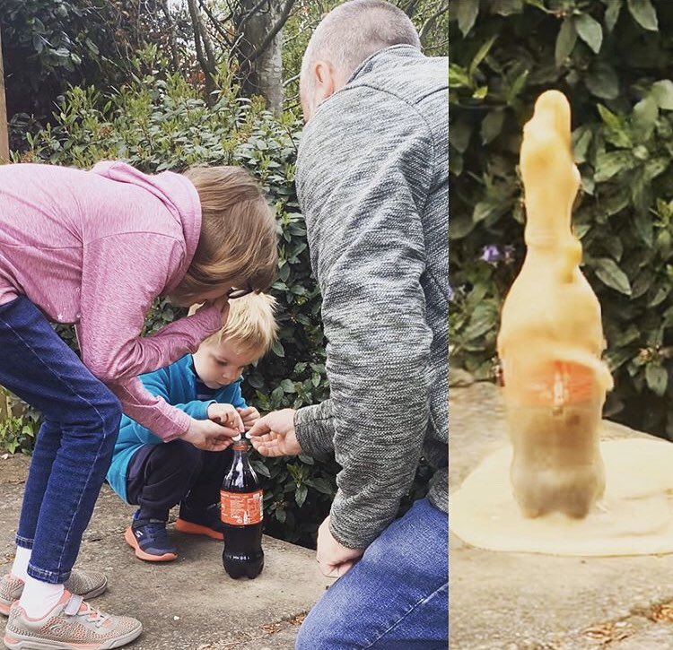 winterfoldhs's tweet photo. Science experiments in the garden 🧪 #WinterfoldAtHome #WinterfoldScience #TheWinterfoldWay https://t.co/BREE1RwKbw