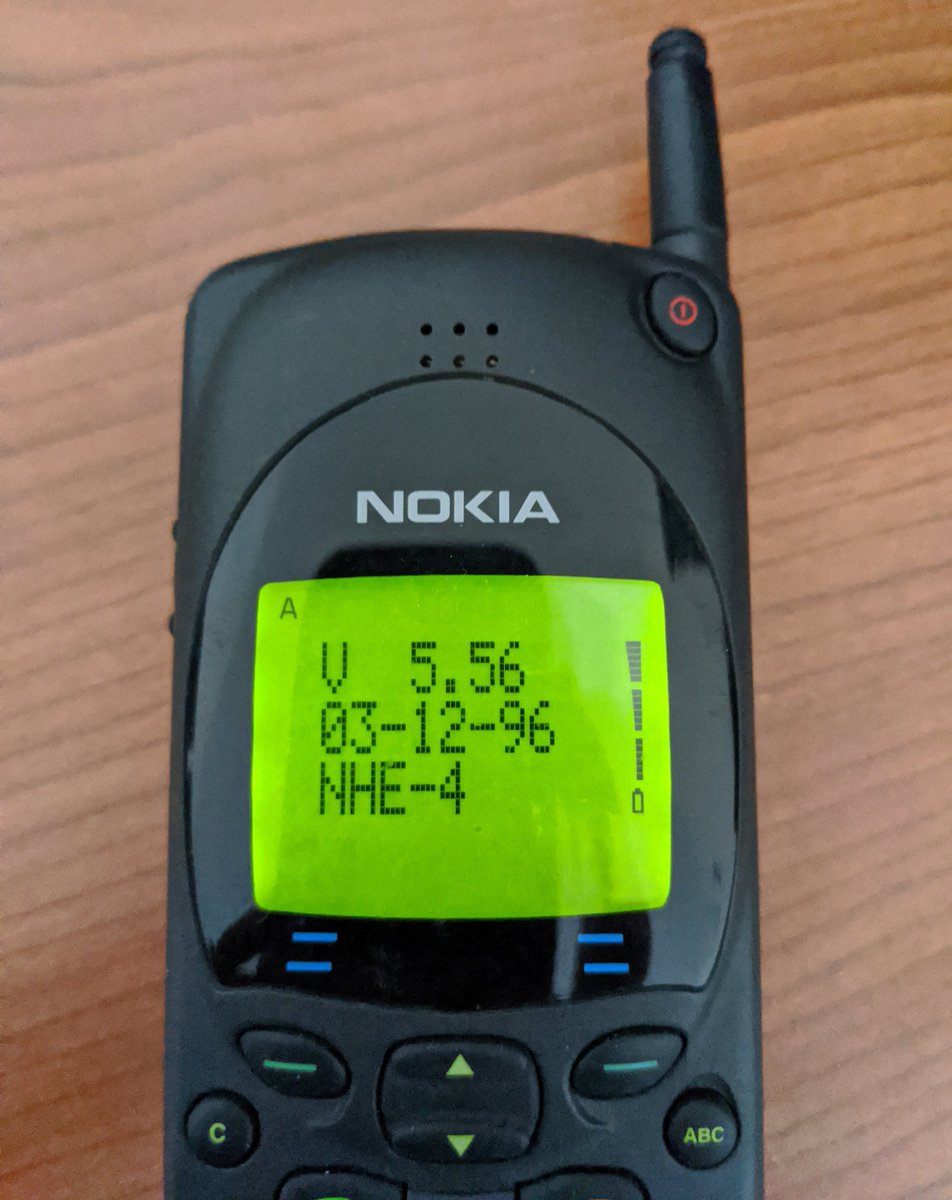 MobileKeepers's tweet photo. Nokia 2110i GSM 900 MHz
Released in 1995
The business phone with accessories
Show your collection
More images at  https://t.co/z0V7hvzGjM
#nokia #mobile #retrotech #vintagephone #retrophone #pannongsm #gsm #collector #stayhome #showyourcollection #mobilekeepers #phonekeepers https://t.co/RZLIjIyosr