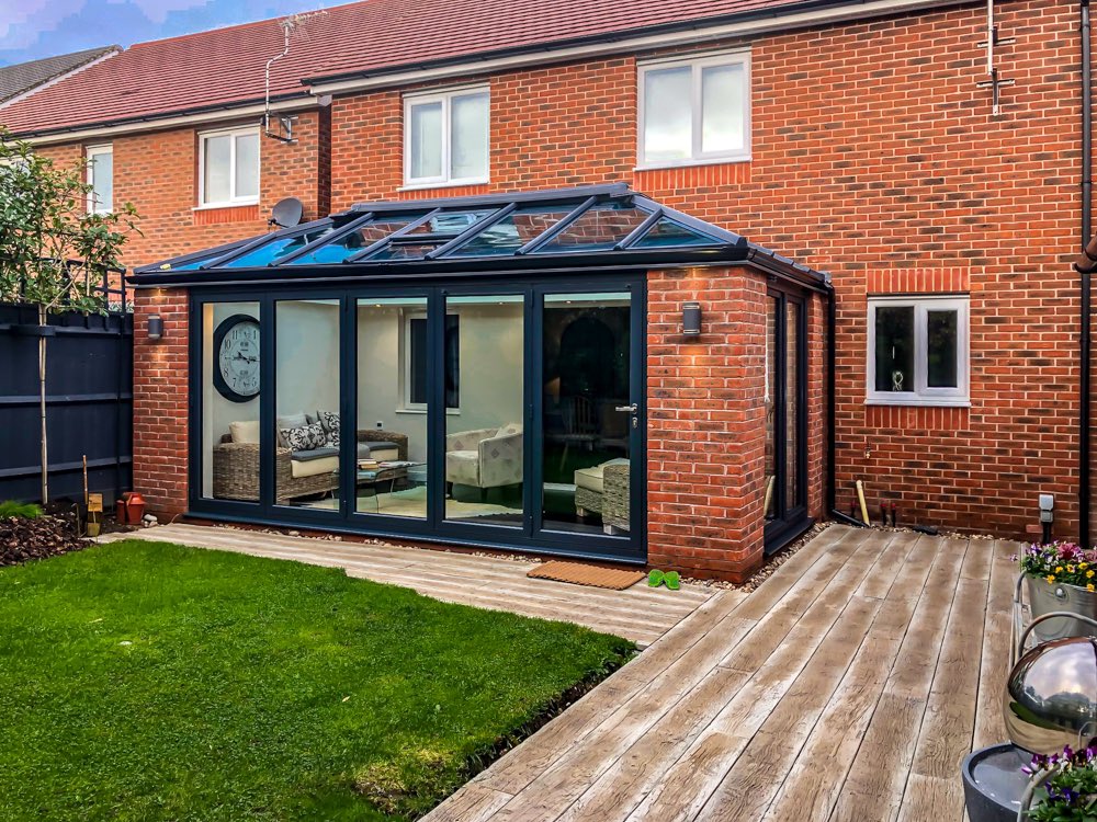 Windows5Star's tweet photo. With over 200 enquires in the last four weeks and over 50 provisional orders placed it seems lots of families need more space ! We design and build lifestyle extensions to give you more space to live in style ! #OpenPlanLiving #KitchenExtensions #LoungeExtensions #HomeExtensions https://t.co/B9ncK7lbHu