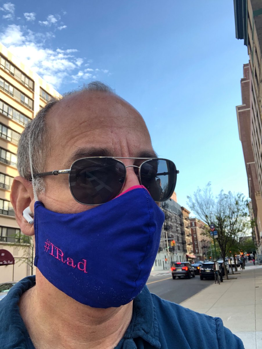 roblookstein's tweet photo. Live @MountSinaiIR #oncallweekend Runnin to the next hospital for another #gluethatbleed with my bag of goodies #gotmyPPE and what awaits me when I arrive but an amazing message ❤️💪🏻 @MountSinaiNYC https://t.co/sAcBeLAiig