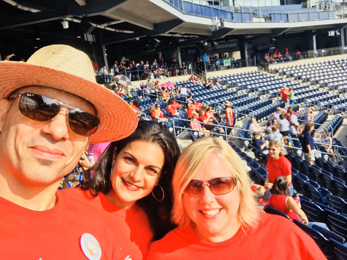 Happy National School Principals Day to this guy! <a href="/tonydavila1424/">Tony</a> Thank you for your amazing leadership and dedication to our staff, students and families! Dwight Bellizzi loves you! <a href="/Jsco93/">Judy Scott</a> <a href="/DwightBellizzi/">DwightBellizzi</a>
