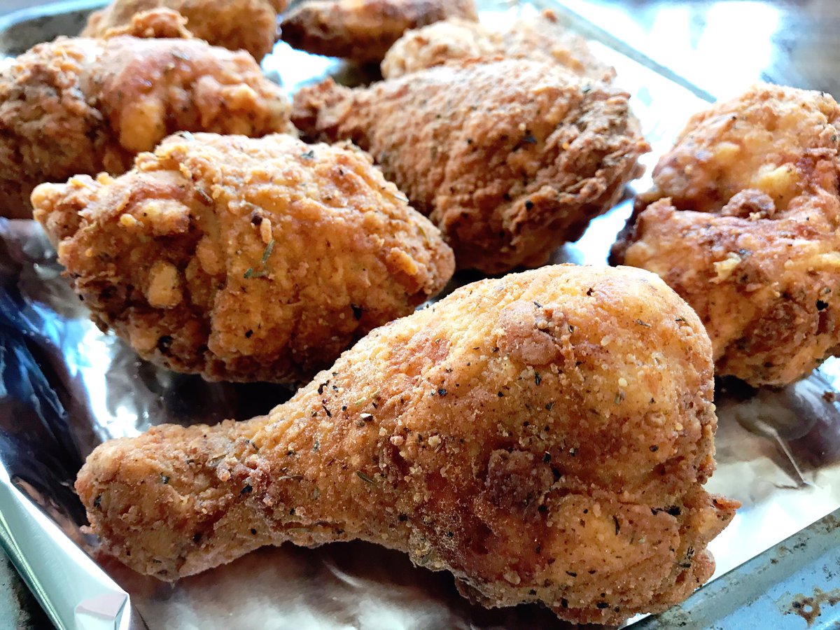 BruceDobbie_'s tweet photo. @KFC_UKI #RateMyKFC what you reckon @KFC_UKI https://t.co/Og5JlM1N1O