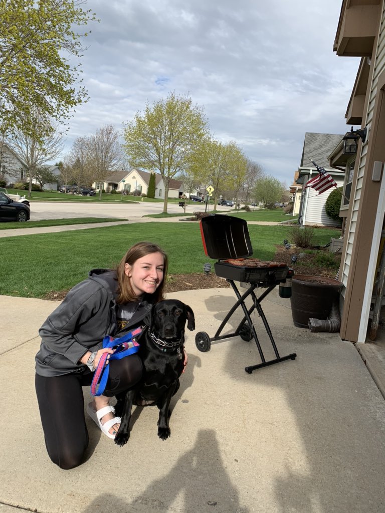 amykrall2's tweet photo. #FrontYardCookout #Springloving #familyfightingCovid #onedayatatime #summerlife https://t.co/z0XVf5hQBs
