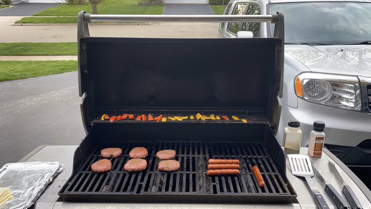 Getting our #FrontYardCookout thanks to <a href="/oscarmayer/">Oscar Mayer</a> for the great idea and for donating to Feeding America! Also big shout out to our grill master <a href="/vlacava/">Vince LaCava</a>