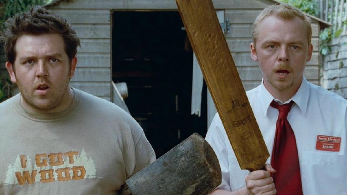 #26 - Shaun Of The Dead de Edgar Wright (2004)Shaun ne sait pas quoi faire ni de sa vie ni de couple. Mais une hallucinante invasion de zombies va lui remettre les idées en place. Une belle parodie du genre alliant habilement humour et horreur sans jamais en faire trop.