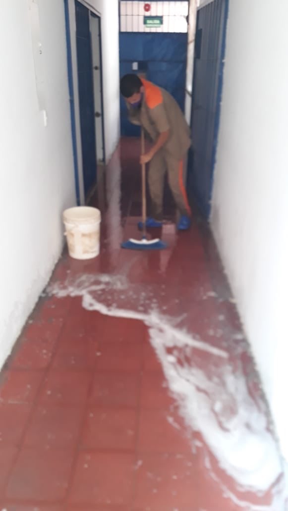 INPEC_Colombia's tweet photo. Hoy jornada de aseo y desinfección en el Establecimiento de Mediana Seguridad de Valledupar. #InpecPreviene https://t.co/JqfLlBHh2H