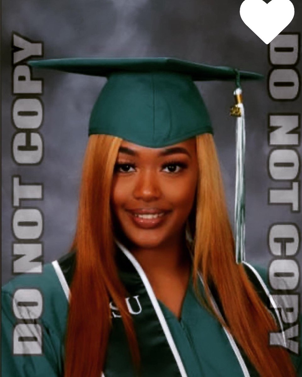 Thats_queendeee's tweet image. BIG FISH 💚💪🏾 #MSU2020 #Firstgengrad #DonewithmyB.S