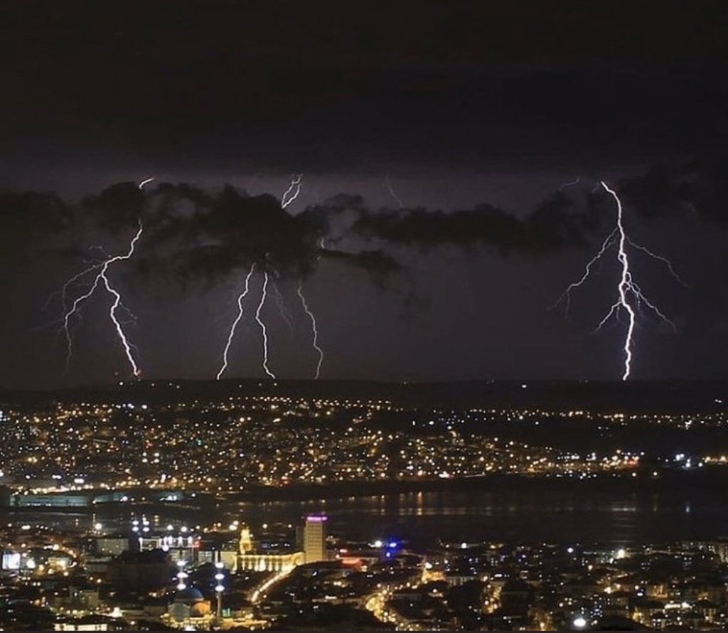 Mayıs ayına yeni girmiştik ne acelen vardı. #Thor #yağmur