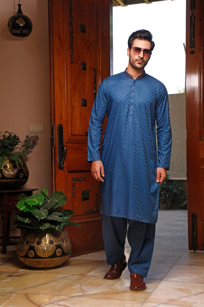 imikrammir's tweet photo. Label: The Great Men 
Photography by @yasser.sadiq_ 
Mua: @hassan.ali.mua 

#eidcollection #ramadan #model #pakiceleb #instadaily #instagood #lockdownlife #shalwarkameez #malemodel #fashionmodel #followforfollowback #likeforlikes https://t.co/BgPQGGo6P9