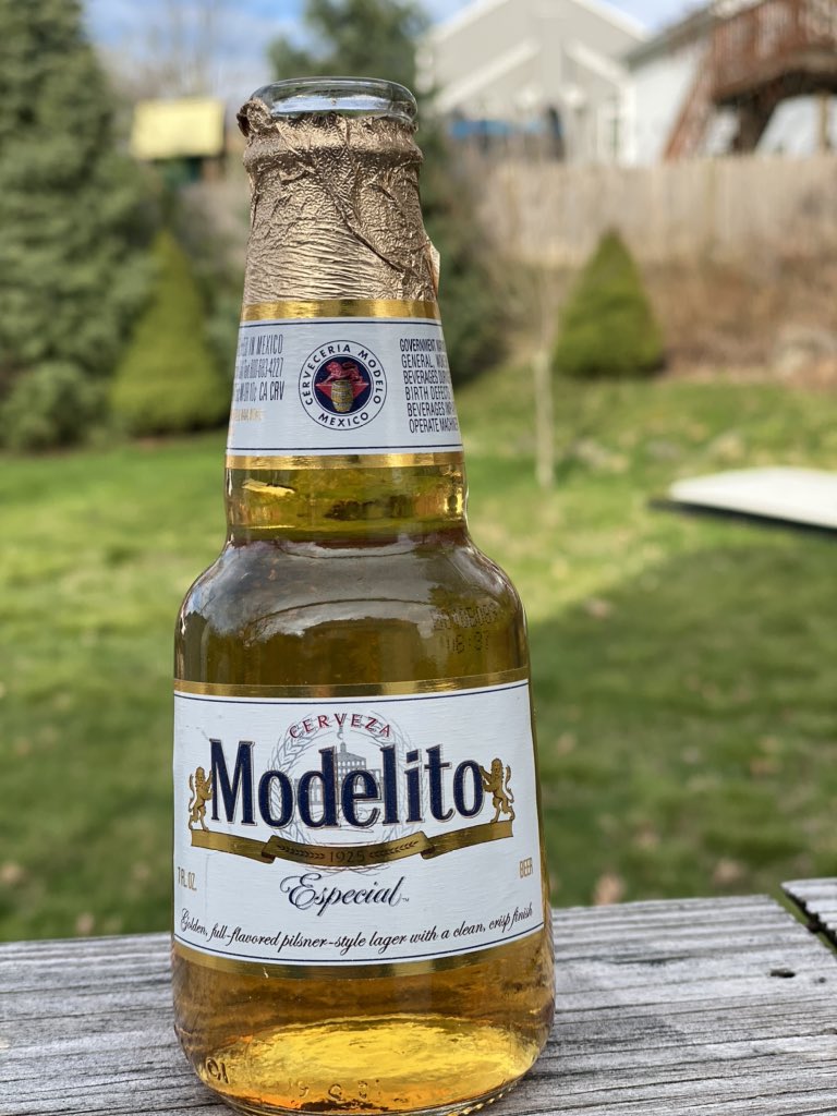 brendas_outside's tweet photo. Ah!  Post run libations on the deck @RAMRacing #CincoBR #Bibchat #CincoDeMiler #postrun #carbs https://t.co/jdNLhuf4r4
