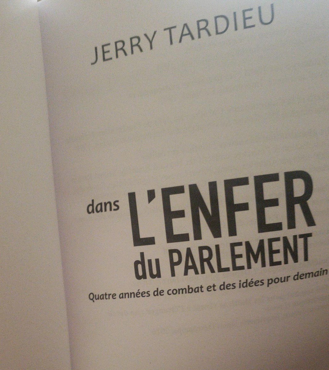 Mad_Zoe509's tweet photo. Edikasyon'w se menm jan ak laj ou, lap kanpe se lè'w mouri.👌
#PendantLeConfinement #EnAttendantLeRetourALaNormale
#ReteLakayNou #LaveMenNou
"Dans L'enfer du parlement" de Mr. @JerryTardieu https://t.co/UjWO9qap7Y